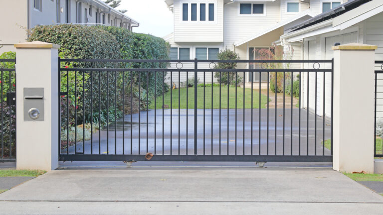 manual swing gate